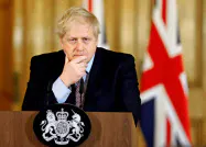 ジョンソン英首相は、次期大統領に当選確実となったバイデン氏との関係強化を模索する(写真は3月、ロンドンにて)=ロイター ジョンソン英首相は、次期大統領に当選確実となったバイデン氏との関係強化を模索する(写真は3月、ロンドンにて)=ロイター