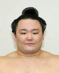 大関朝乃山が休場 右肩負傷 来場所かど番か 日本経済新聞 大関朝乃山が休場 右肩負傷 来場所かど番か 日本経済新聞