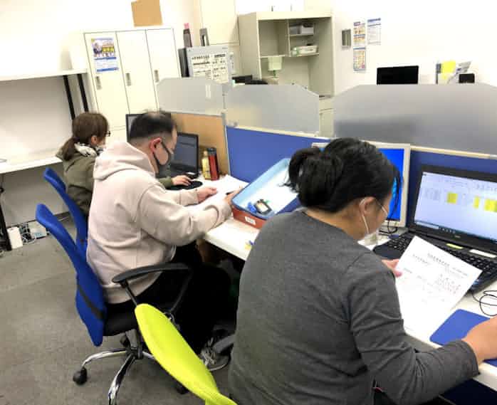 障害のある子どもをプログラマーに 福岡のit企業 日本経済新聞