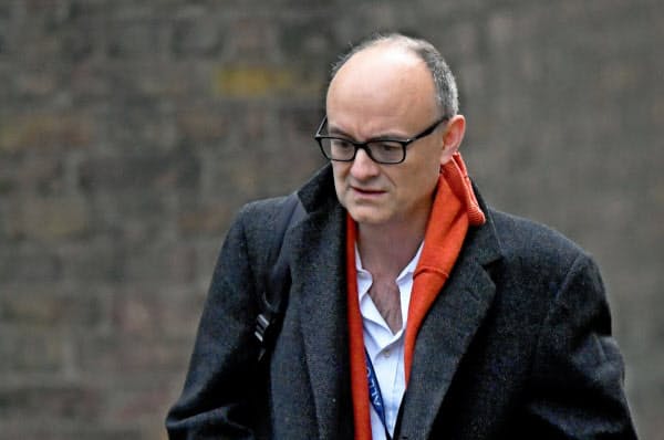 英首相官邸のカミングス上級顧問はジョンソン首相の懐刀とも呼べる存在だった=ロイター