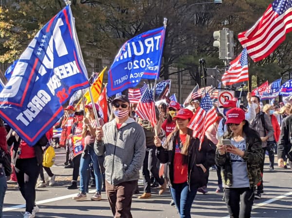 米大統領選の結果に抗議するトランプ氏支持者の抗議デモ