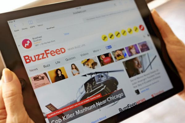 米ネットメディア「バズフィード」が同業の「ハフポスト」を統合する=AP