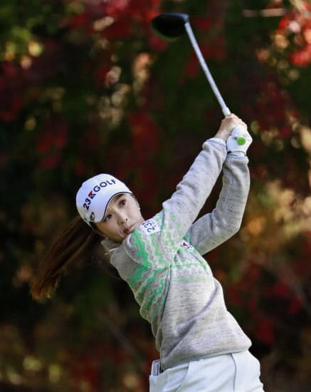 第3日、通算8アンダーで3位の菊地絵理香=共同