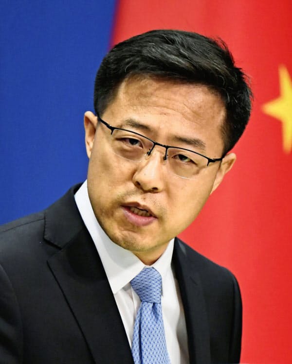 記者会見する中国外務省の趙立堅副報道局長=6月22日、北京(共同)