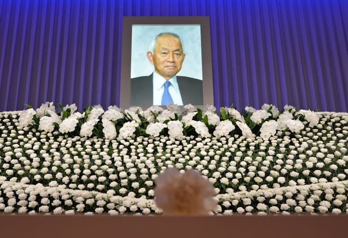 ラストバンカー 西川善文氏のお別れの会 1400人参列 日本経済新聞 ラストバンカー 西川善文氏のお別れの会 1400人参列 日本経済新聞