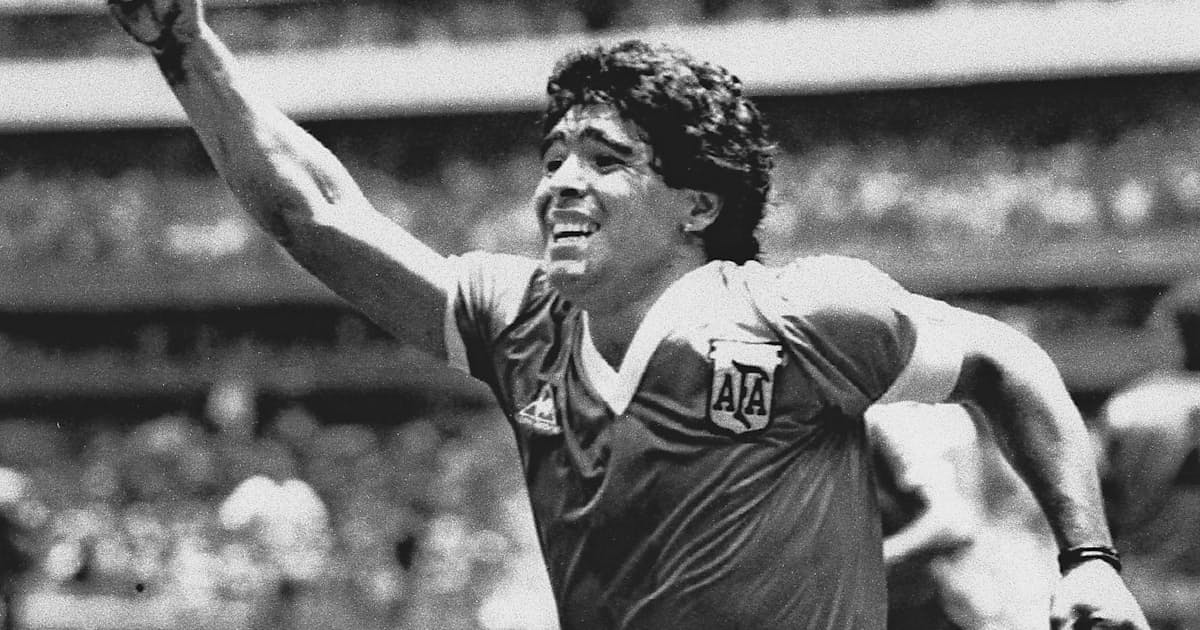 聖と俗の極みを体現 マラドーナさんを悼んで 日本経済新聞 聖と俗の極みを体現 マラドーナさんを悼んで 日本経済新聞