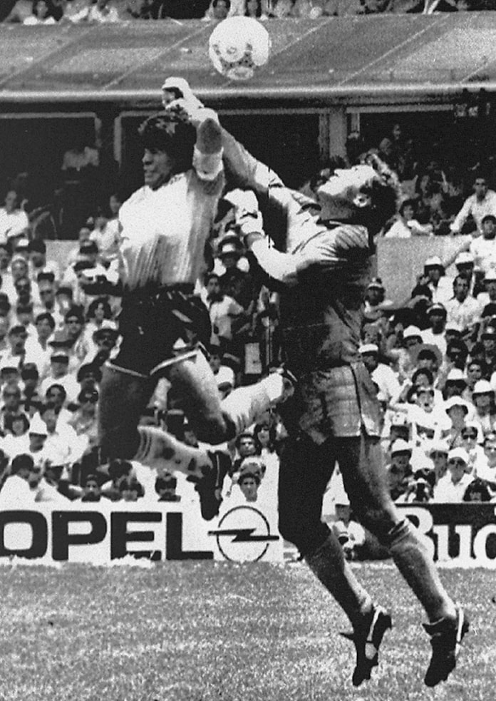 マラドーナさん死去 サッカー界のスーパースター 日本経済新聞 マラドーナさん死去 サッカー界のスーパースター 日本経済新聞