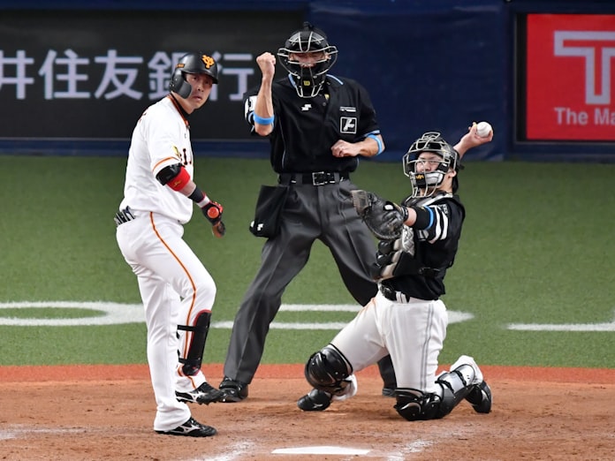 ボールでもストライク 状況で変わるストライクゾーン 日本経済新聞 ボールでもストライク 状況で変わるストライクゾーン 日本経済新聞
