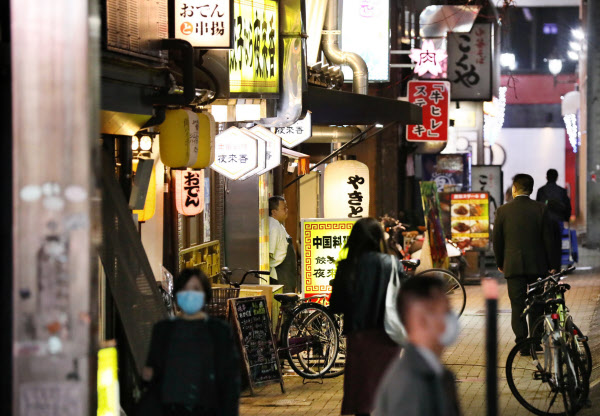 新型コロナ 飲み会は我慢 市民は冷静 名古屋で三たび時短要請 日本経済新聞