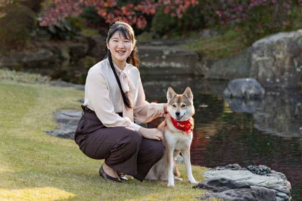 愛子さま19歳に オンライン授業続く 日本経済新聞