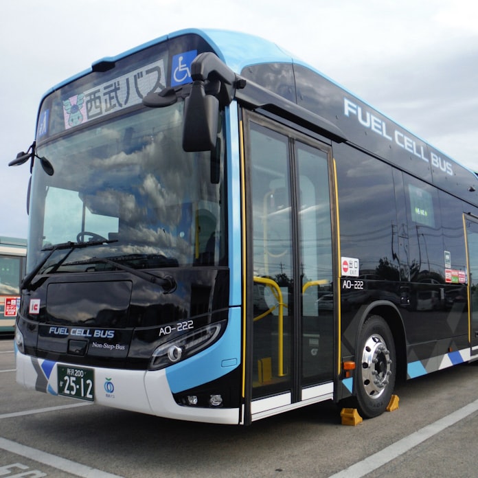 埼玉県内で燃料電池バス初運行 西武と東武が1台ずつ導入 日本経済新聞 埼玉県内で燃料電池バス初運行 西武と東武が1台ずつ導入 日本経済新聞