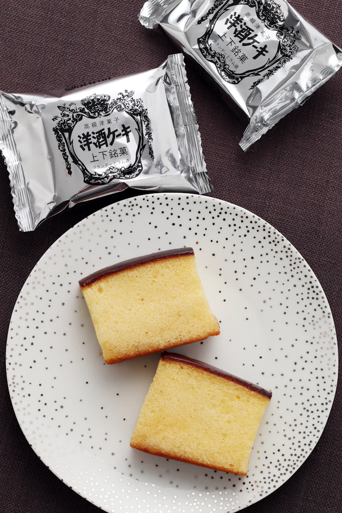 コニャック シャンパン 大人の味わい洋酒ケーキ 日本経済新聞 コニャック シャンパン 大人の味わい洋酒ケーキ 日本経済新聞