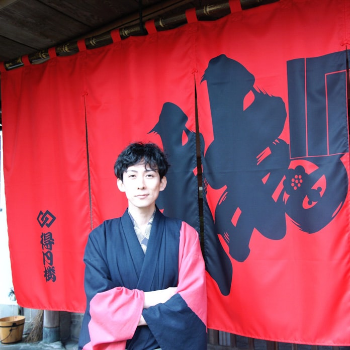 伝統守り 開かれた料亭に 得月楼番頭 松岡祐司さん 日本経済新聞 伝統守り 開かれた料亭に 得月楼番頭 松岡祐司さん 日本経済新聞