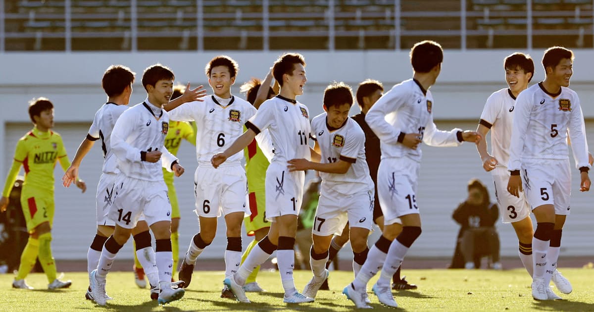 青森山田 藤枝明誠など3回戦へ 高校サッカー 日本経済新聞 青森山田 藤枝明誠など3回戦へ 高校サッカー 日本経済新聞