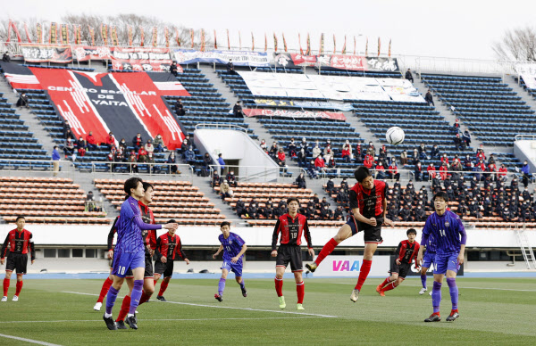 高校サッカー 準決勝 決勝は無観客 主催者発表 日本経済新聞 高校サッカー 準決勝 決勝は無観客 主催者発表 日本経済新聞