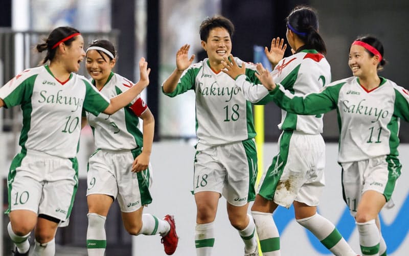 決勝は作陽 藤枝順心 高校女子サッカー 日本経済新聞 決勝は作陽 藤枝順心 高校女子サッカー 日本経済新聞