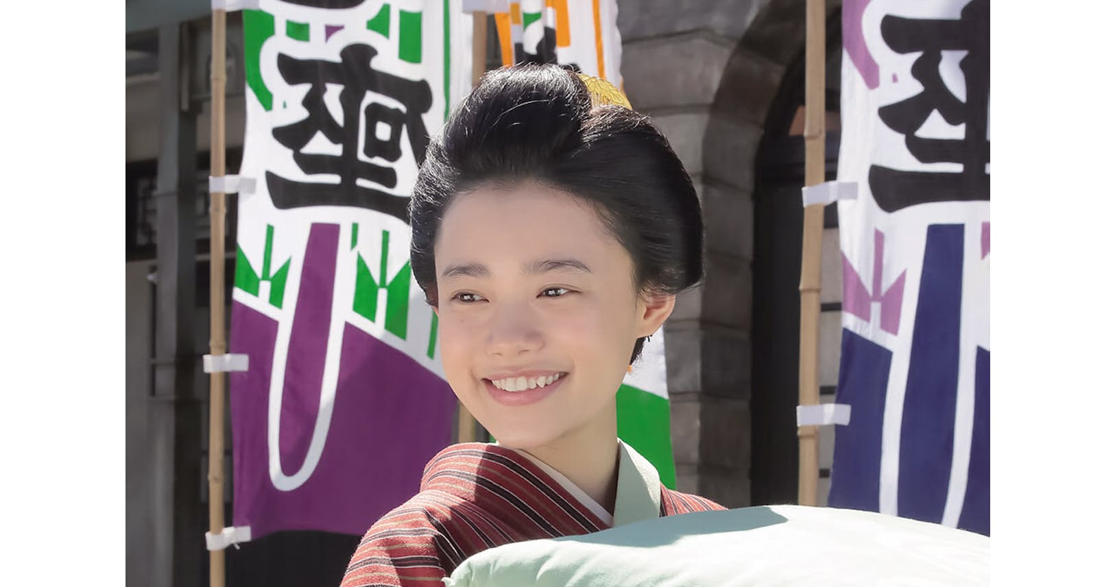 朝ドラ おちょやん 杉咲花 上方女優の半生に全力 Nikkei Style 朝ドラ おちょやん 杉咲花 上方女優の半生に全力 Nikkei Style