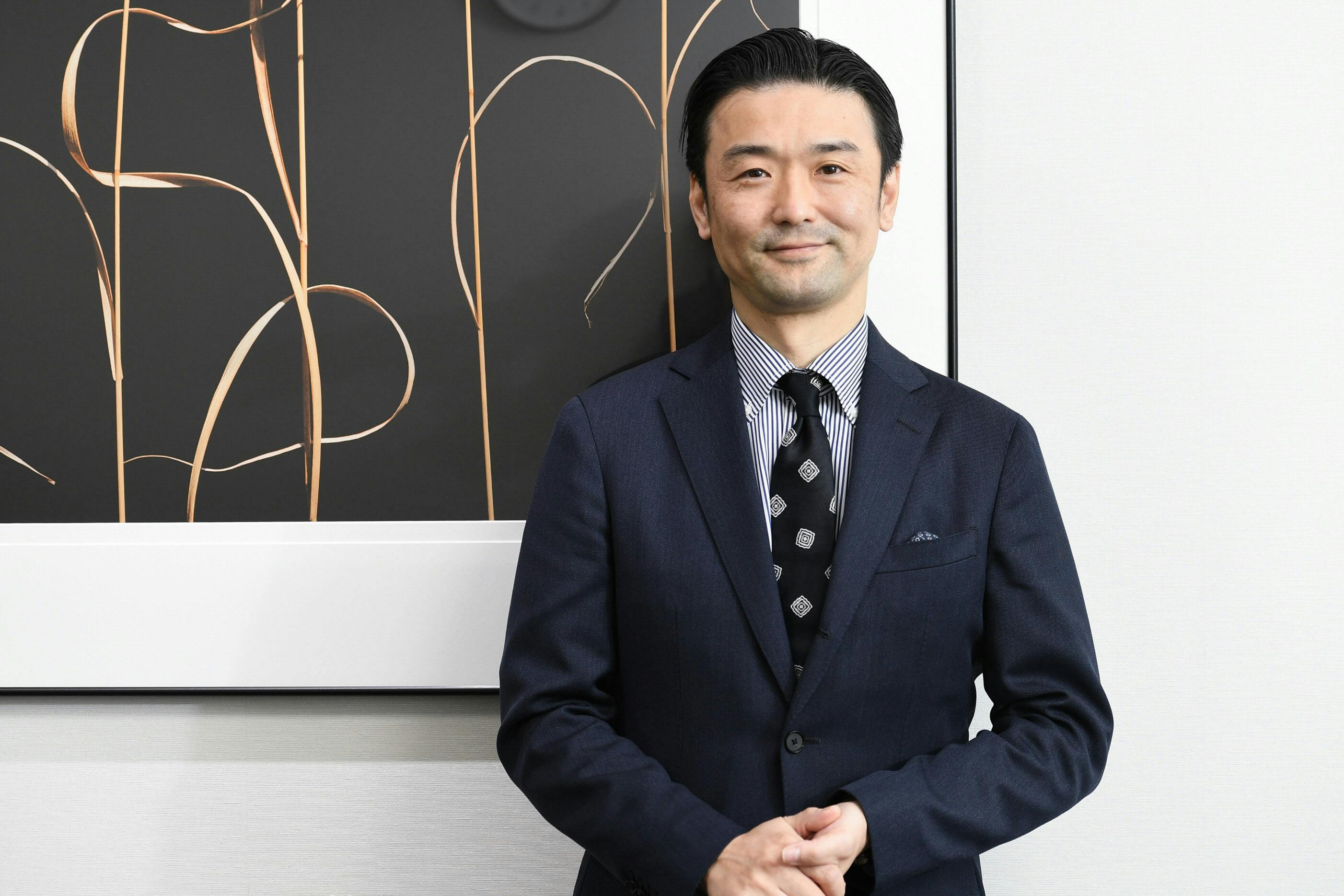 フロンターレ選手と伝える スーツの力 Aoki Hd社長 Nikkei Style フロンターレ選手と伝える スーツの力 Aoki Hd社長 Nikkei Style