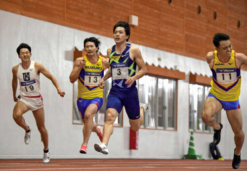 陸上 山県亮太が10秒39で優勝 室内競技会 日本経済新聞