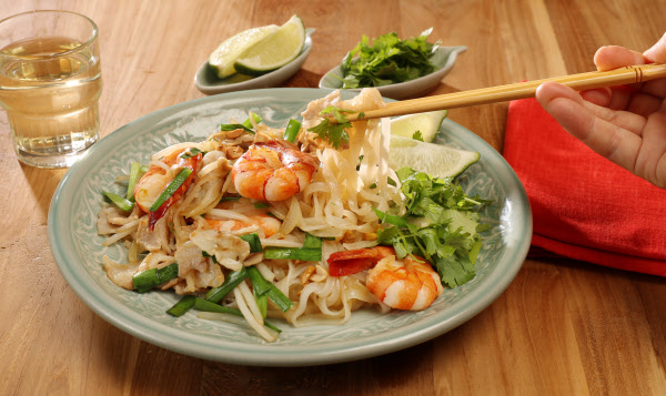 パッタイ ラクサ カオソーイ 家で作れるアジア絶品麺 日本経済新聞 パッタイ ラクサ カオソーイ 家で作れるアジア絶品麺 日本経済新聞