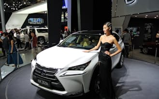 トヨタの高級車「レクサス」も中国当局の調査を受けている（4月、北京モーターショー）