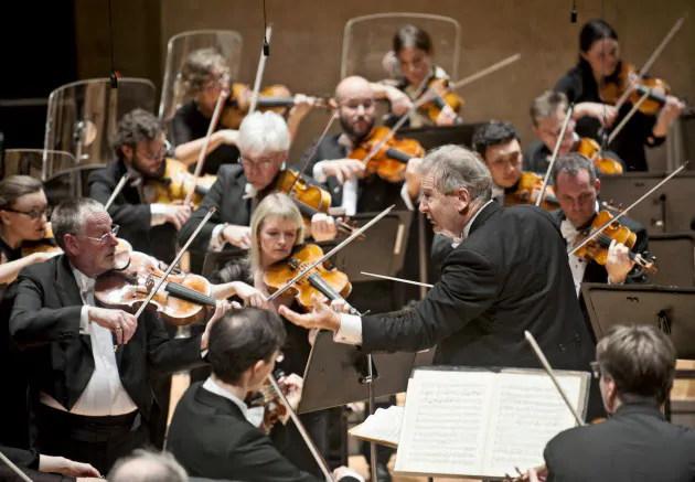 ベルリン音楽祭 開催10年目 分断の歴史乗り越えた芸術の共同体 Nikkei Style ベルリン音楽祭 開催10年目 分断の歴史乗り越えた芸術の共同体 Nikkei Style