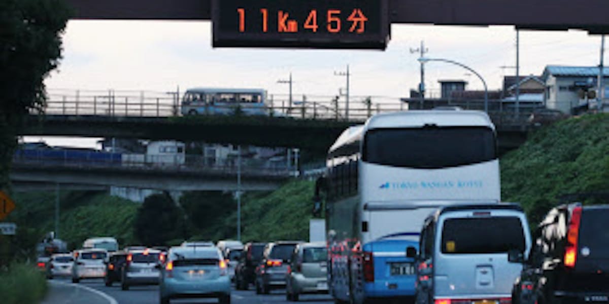 お盆の渋滞 今年の傾向と対策 日本経済新聞
