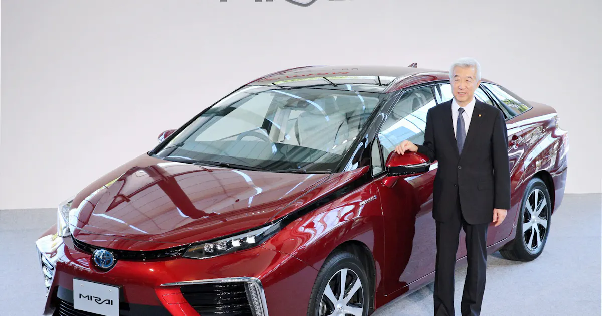 水素音」に驚き トヨタの燃料電池車を運転: 日本経済新聞