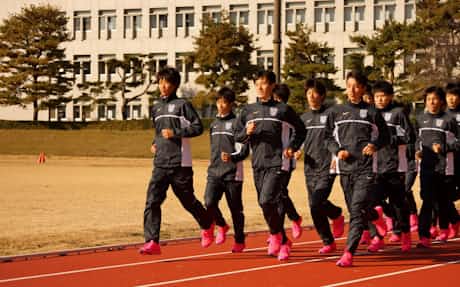 青学大が初の往路優勝 明大2位 箱根駅伝 日本経済新聞