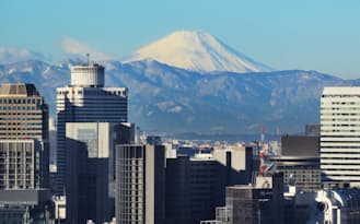 都心から望む富士山（31日、東京都千代田区より撮影）