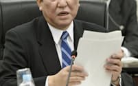 1月15日、地方分権改革有識者会議であいさつする石破地方創生相=共同