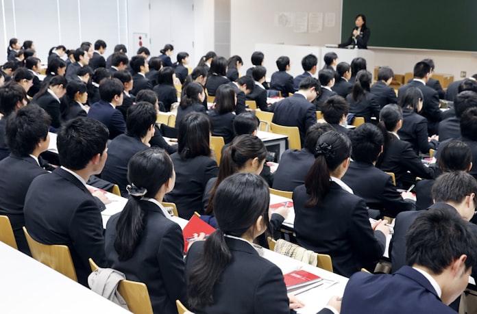 人事が説明会で見た 採りたくない学生 日本経済新聞 人事が説明会で見た 採りたくない学生 日本経済新聞