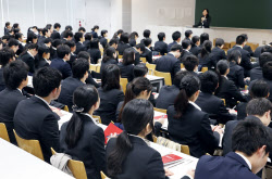 人事が説明会で見た 採りたくない学生 日本経済新聞 人事が説明会で見た 採りたくない学生 日本経済新聞