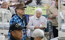 買い物難民に照準　高齢者の目線で店づくり