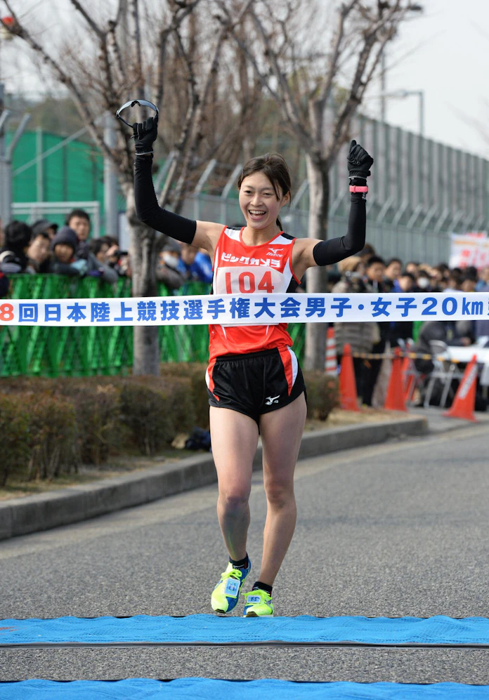 進む企業スポーツ新旧交代 知名度 A に懸ける 日本経済新聞