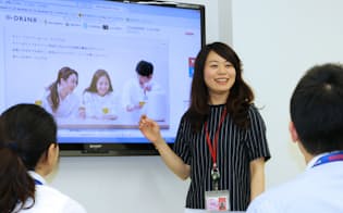 キリンの長嶋亜美さんは社内向けにブランド情報を発信する（東京都中野区）