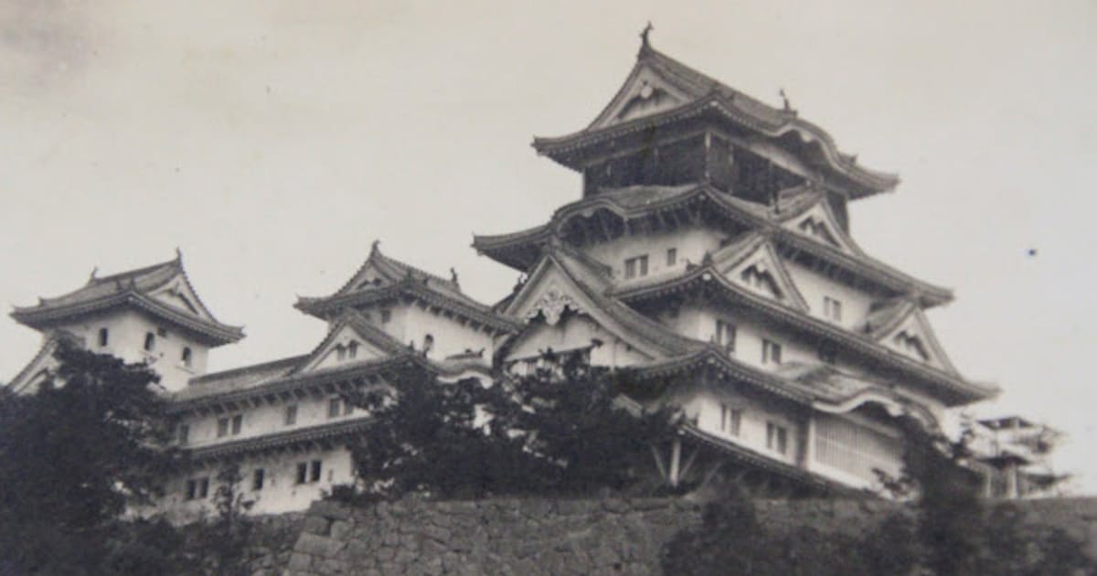 黒い姫路城 異様さ伝える 戦争遺跡 無言の語り部 5 日本経済新聞 黒い姫路城 異様さ伝える 戦争遺跡 無言の語り部 5 日本経済新聞