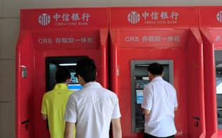 中国では省人化のため銀行ATMの導入が急速に進んでいる