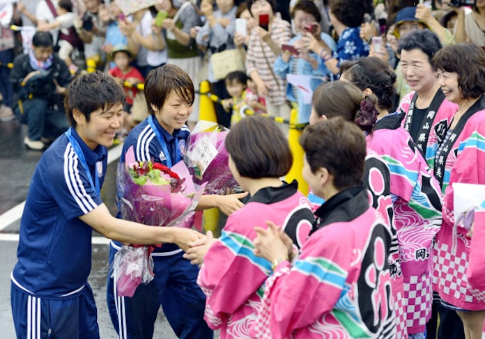 なでしこ宮間 福元選手 地元 岡山に凱旋 日本経済新聞 なでしこ宮間 福元選手 地元 岡山に凱旋 日本経済新聞