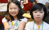 NTTデータの社員有志が運営する学童プログラムで、子どもたちは風力発電機をつくった（東京都江東区）