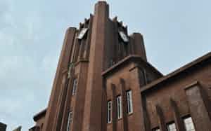 東大の安田講堂(東京都文京区) 東大の安田講堂(東京都文京区)