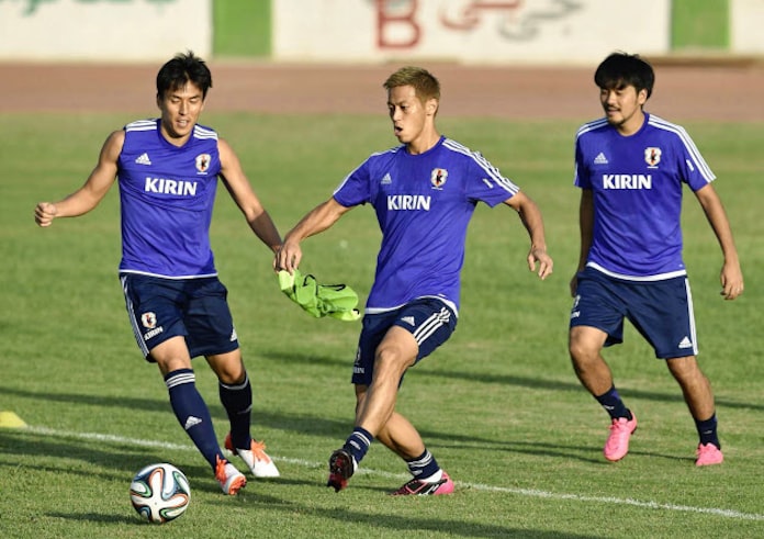 サッカー日本代表 テヘランで練習 8日にアフガン戦 日本経済新聞