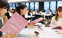 三井住友銀行の育休をとる女性社員向けセミナー「プレママ研修」