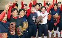 2020年東京五輪の追加種目候補となり、盛り上がる星野高等学校のソフトボール部員たち（9月28日午後、埼玉県川越市）