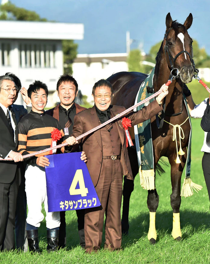 キタサンブラック 菊花賞優勝 サブちゃんg1初制覇 日本経済新聞