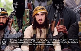 「イスラム国」のビデオには仏語を話す戦闘員も登場する（ユーチューブから）