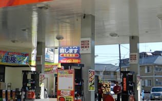 ガソリン安は続くが、消費者の財布のひもは固い（横浜市内のガソリンスタンド）