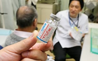 小野薬品工業が開発したオプジーボ（東京都中央区の国立がん研究センター中央病院）