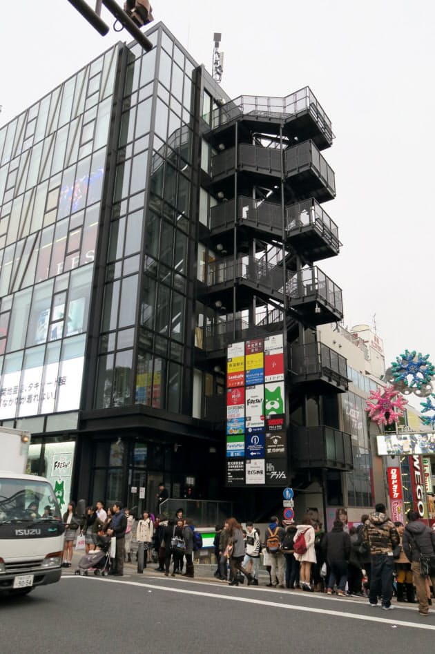 アイドルの原石輝く原宿 新しいビジネスモデルに挑む Nikkei Style アイドルの原石輝く原宿 新しいビジネスモデルに挑む Nikkei Style