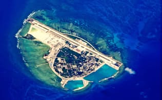 中国が実効支配する西沙諸島の永興島（2015年10月）=共同